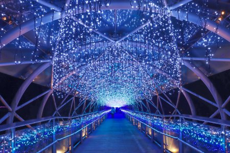 クリスタルロード