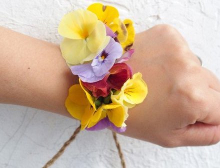 ビオラのブレスレッド